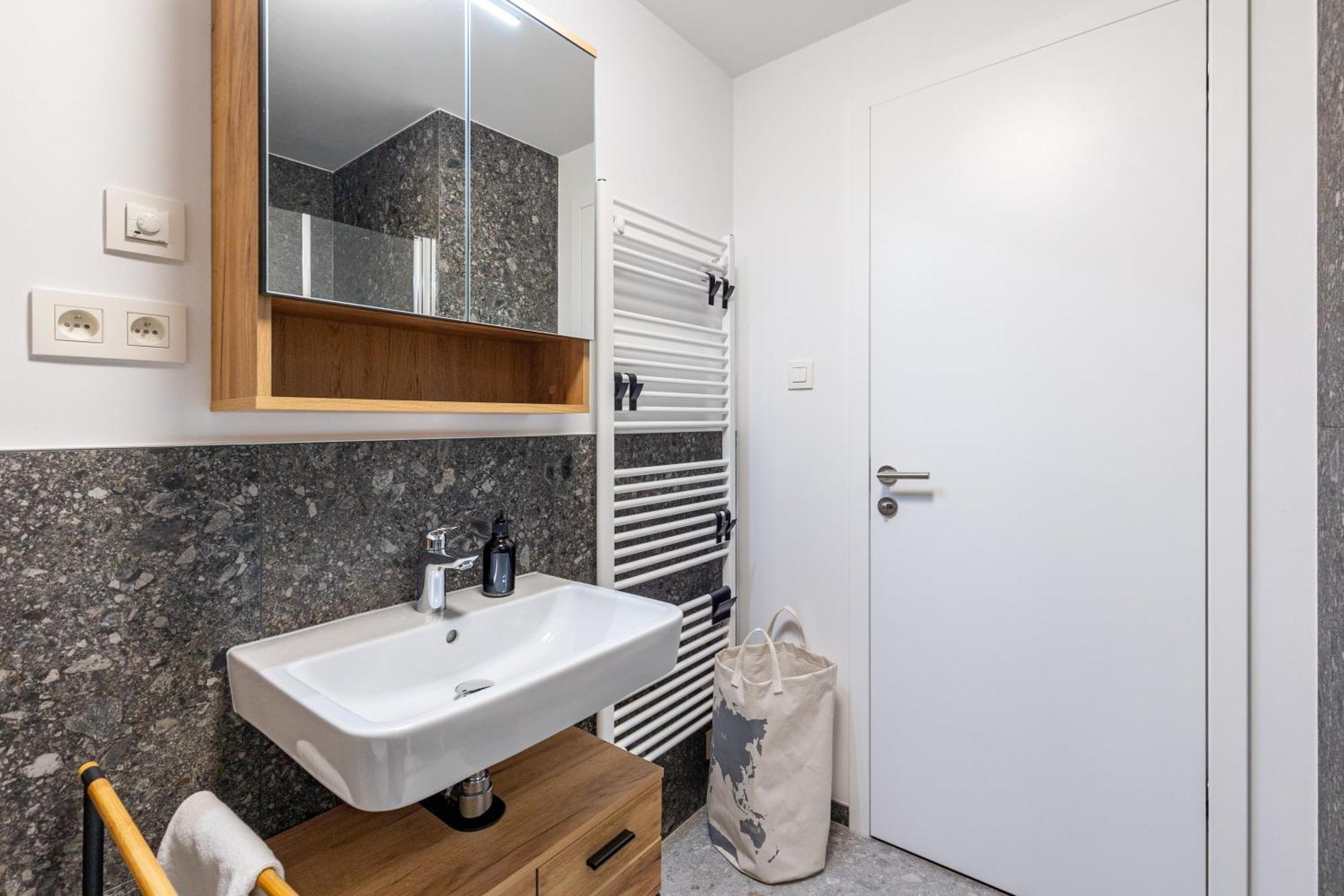 Bnb Slovakia Guthaus 64D Bratislava Exterior foto